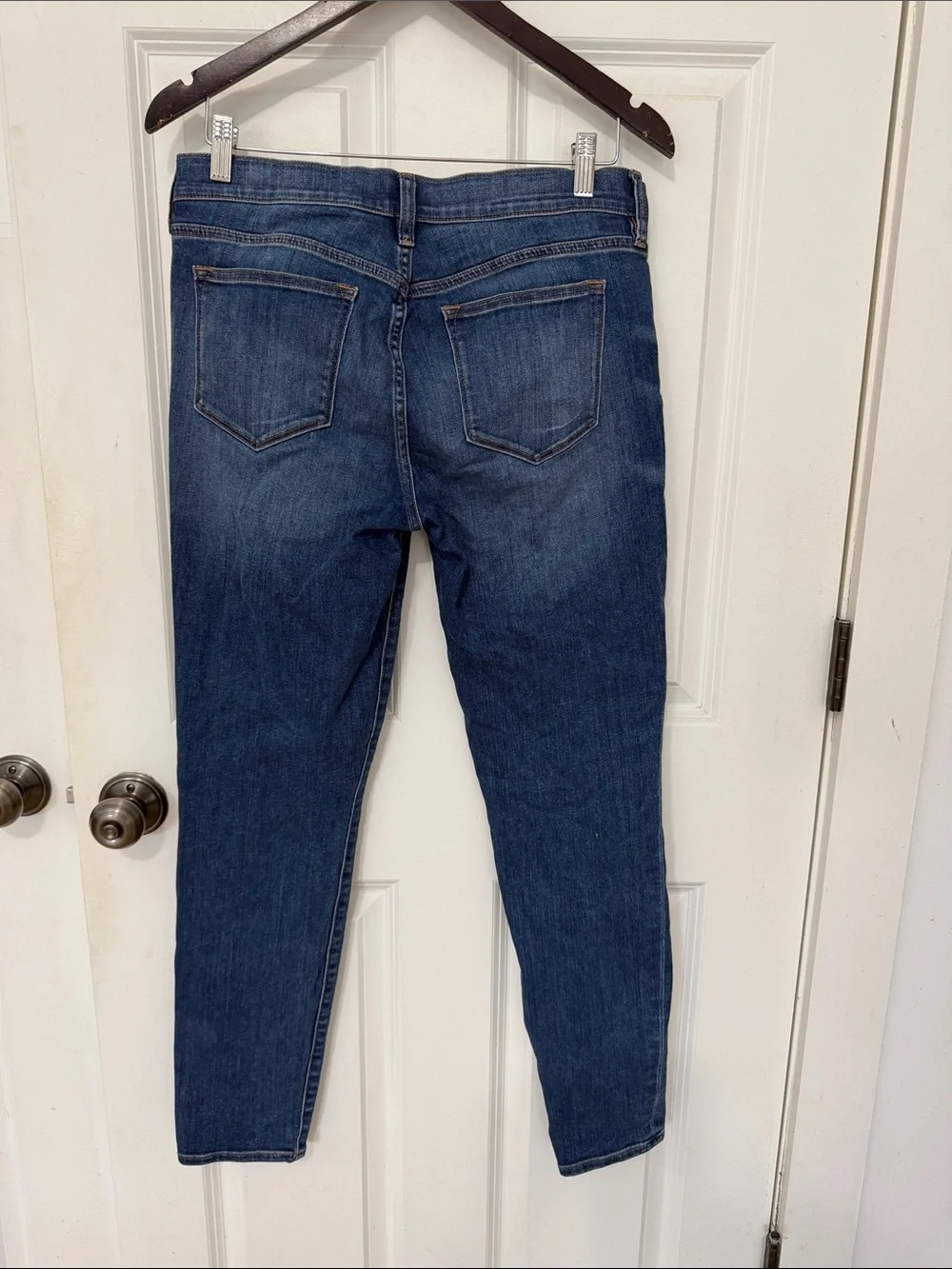 J. Crew Women's Stretch mid rise skinny Jeans size 30 Dark Blue inseam 30“